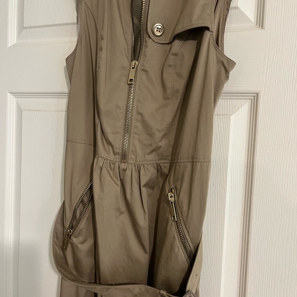 Burberry Dress,  size 6 - Picture 4 of 14